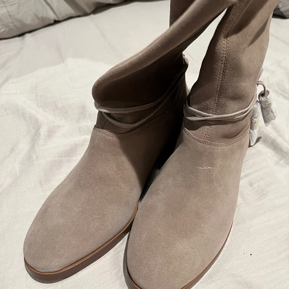Land’s End tan suede boots size 10B - Picture 3 of 10